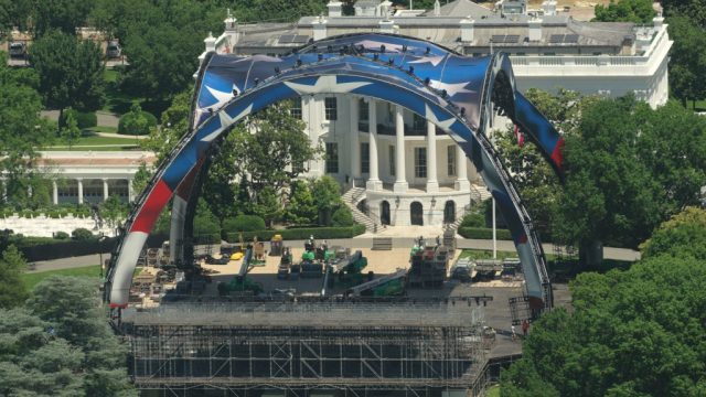 Senator Unveils Serious Allegations Against Trump's Administration | ambil kelapa togel, 7luck slot,