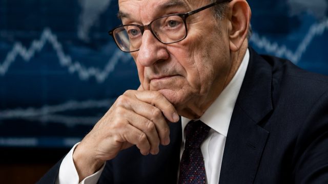 Reflecting on Alan Greenspan's Impact on Global Economics