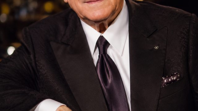 The Lasting Legacy of Clive Davis: A Music Industry Pioneer | cara menambah slot card ragnarok mobil