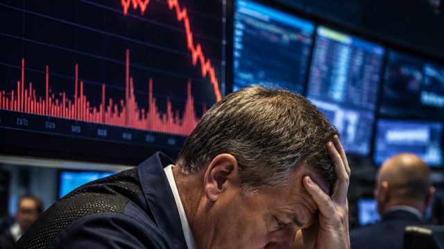 Market Turmoil: Tech Stocks Decline Amid AI Concerns and Global Impact | pinjaman ojk cepat cair, be
